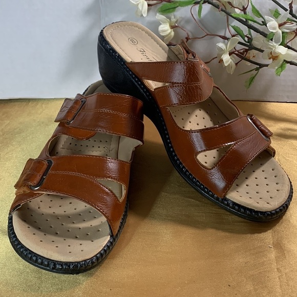 FIRST SIGHT SANDALS - Picture 4 of 4